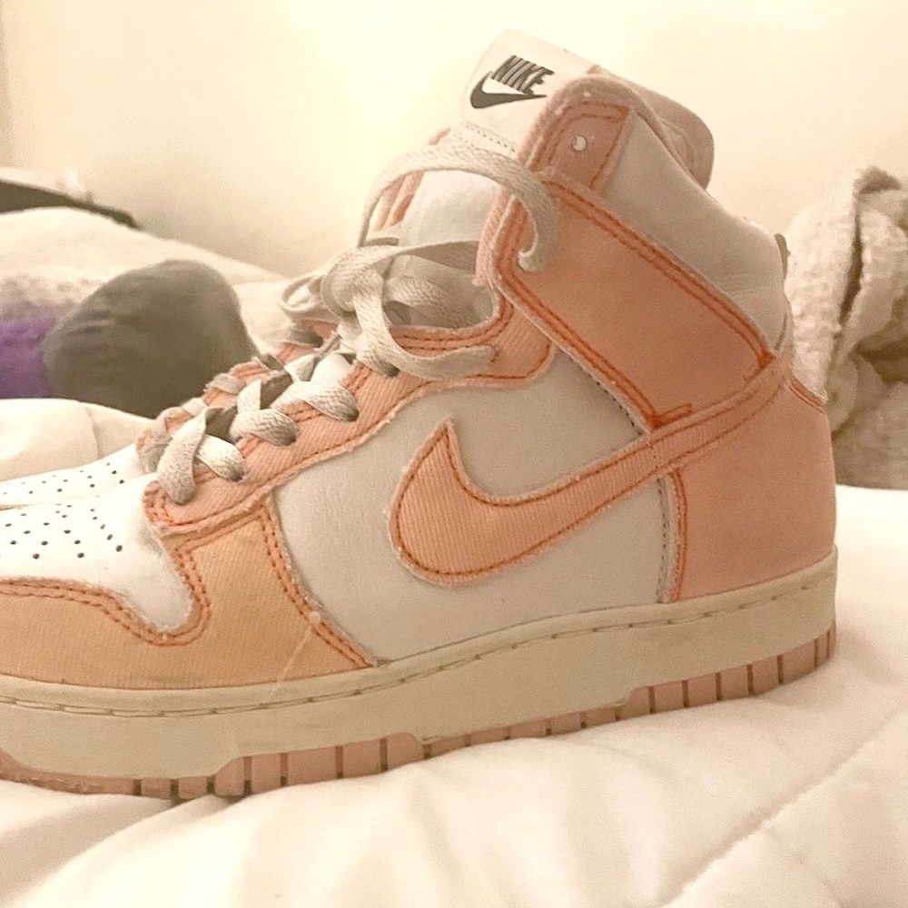 Pink NIKE 1985 dunk highs size 7.5